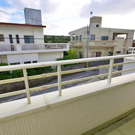 青の洞窟まで車で3分完全プライベートの一棟貸駐車場無料の恩納海彩 Apartment Onna Exterior photo